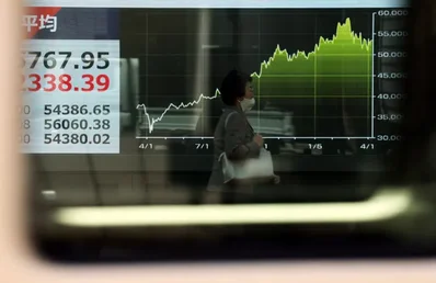 Asian Stocks Hit Record Highs Despite Oil Price Risks