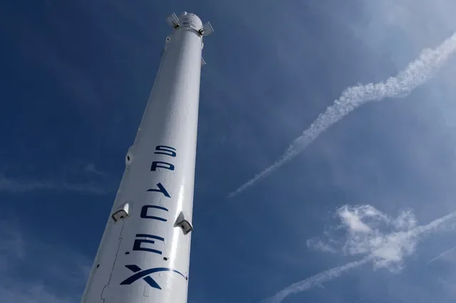 A Falcon 9 rocket booster stands at the SpaceX headquarters in Hawthorne, California, on April 23, 2026. REUTERS/Mike Blake