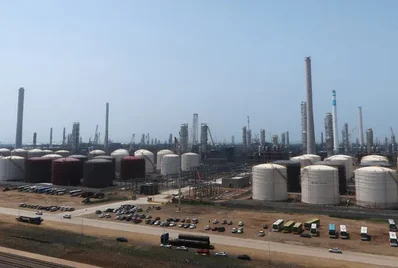 Hengli Petrochemical bac bo giao dich voi Iran