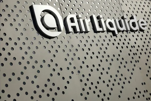 Biểu tượng của Air Liquide tại một trạm hydro ở Paris, Pháp vào ngày 24 tháng 10 năm 2024. REUTERS/Sarah Meyssonnier