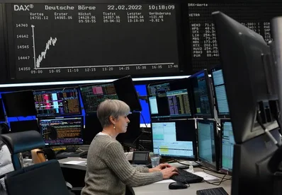 European Futures Decline Amid Rising Mideast Tensions