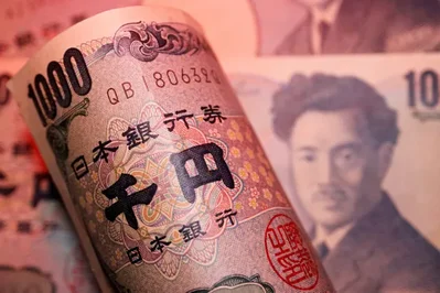 El yen sube ante la advertencia de Japón de intervenir