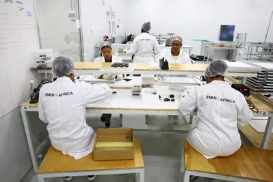 ดัชนี PMI ภาคการผลิตแอฟริกาใต้เพิ่มขึ้นสู่ 52.6 ในเดือนเมษายน