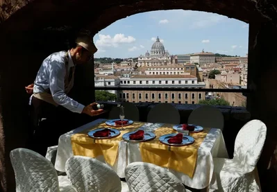 Italy Service Sector Costs Hit Three-Year High in April