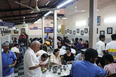 India Services PMI Rises to 58.8 on Strong Local Demand