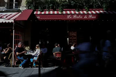 Servicios en Francia caen a mínimos de 14 meses en abril