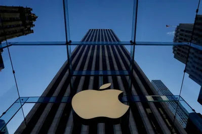 Apple تتيح نماذج ذكاء اصطناعي منافسة في iOS 27