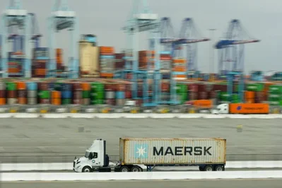 Lợi nhuận Maersk vượt dự báo giữa rủi ro chiến tranh Iran