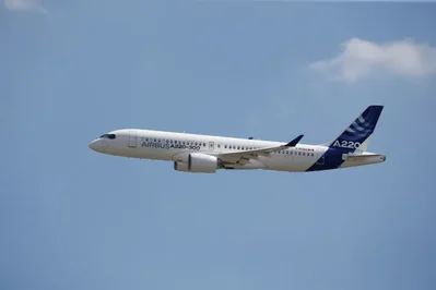 AirAsia تطلب 150 طائرة Airbus في فعالية بكيبك