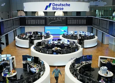European Shares Steady Amid Peace Hopes and Earnings