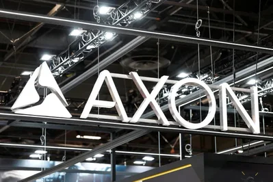 Axon ترفع توقعات الإيرادات السنوية بفضل الطلب القوي