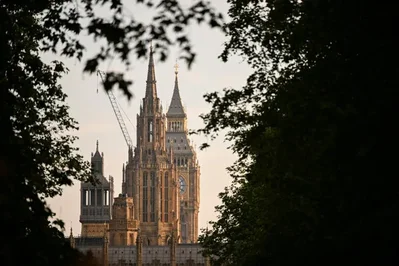 Rendimiento de bonos británicos cerca de máximos de 1998