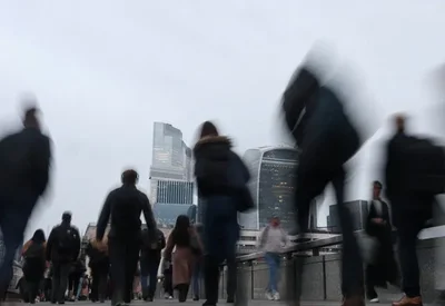 UK Permanent Job Placements Fall Amid Iran Conflict