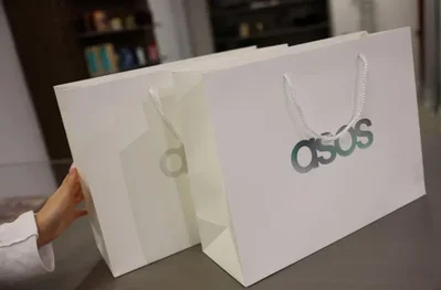 ASOS vende centro de Lichfield a Marks and Spencer
