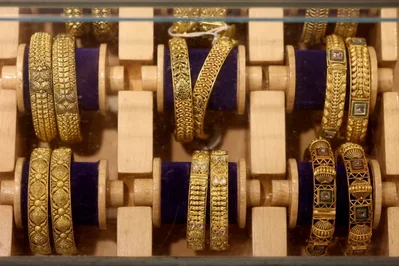 Gold prices drop as Middle East tensions lift dollar