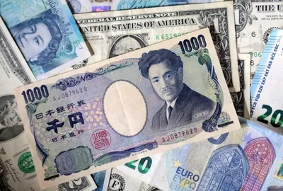 El dólar sube por tensiones en Oriente Medio y el petróleo