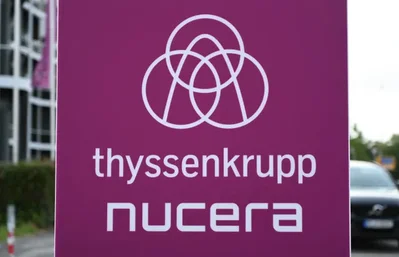 Thyssenkrupp Nucera Freezes Hiring After Q2 Loss Widens