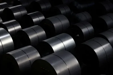 Thyssenkrupp lowers sales forecast amid steel weakness