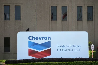 Proxy firms recomendam voto contra Exxon e Chevron