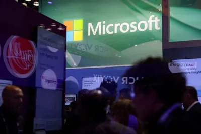 Microsoft busca acuerdos de IA para reducir dependencia