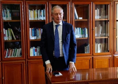 Italia evalúa el uso de poderes especiales en Ferretti