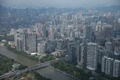 La caída de precios de vivienda en China se frena en abril