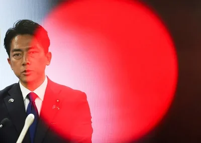 Defence Minister Shinjiro Koizumi is encouraging financial institutions to support domestic defence startups and manufacturers. The push follows the Development Bank of Japan's decision to remove investment restrictions on weapons makers to align with the country's updated export rules.