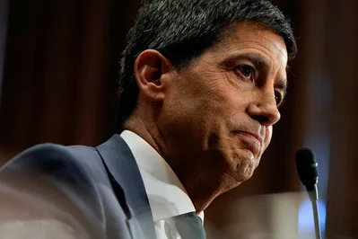 Fed Minutes to Detail Policy Split Ahead of Warsh Term