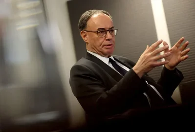 Governor Andrew Bailey told lawmakers that higher borrowing costs are helping the Bank of England evaluate economic risks following the outbreak of conflict. While investors anticipate potential rate hikes due to energy supply threats, the MPC remains divided on whether further tightening is necessary.
