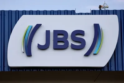 Chinese authorities have authorized three Brazilian meat-packing plants to resume beef shipments following a suspension in 2025. The move includes a JBS facility and follows high-level meetings in Beijing between agricultural officials from both nations.