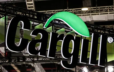 Cargill has initiated a lockout of 1,700 employees at its Fort Morgan facility after workers rejected a five-year contract proposal. The dispute centers on wage increases and contract duration during a period of tight cattle supplies and rising operational costs for major U.S. meatpackers.