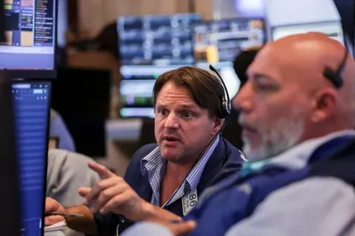 Dow Jones ทำสถิติสูงสุดใหม่จากความหวังสันติภาพตะวันออกกลาง
