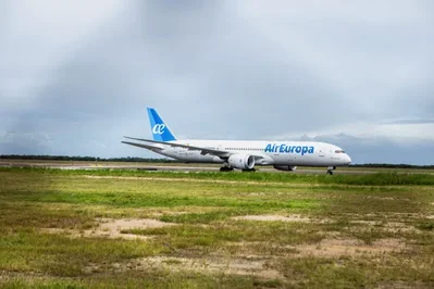Airlines Extend Flight Suspensions Amid Regional Conflict