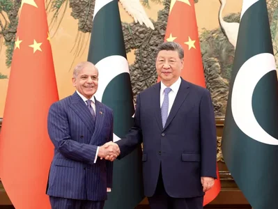 China e Paquistão renovam corredor económico e porto