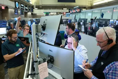 Global Stocks and US Tech Indices Reach Record Highs