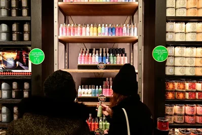 أسهم Bath and Body Works ترتفع 14 بالمئة بعد تجاوز التقديرات