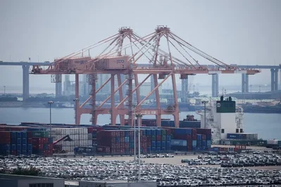 South Korea May Exports Seen Rising 48.4% on Chip Boom