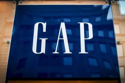 Gap cuts sales outlook on weak discretionary demand