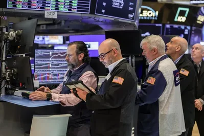 ดัชนีฟิวเจอร์ส Wall Street ทรงตัวขณะหุ้น Dell ปรับตัวขึ้น
