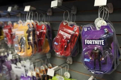 GameStop تسجل نموا في الإيرادات وإعادة شراء بمليارين