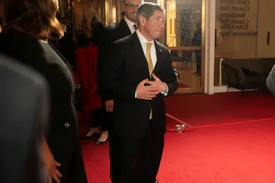 Trump签署行政令简化8000名高级联邦雇员解雇程序