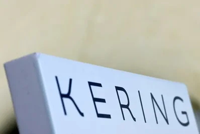 Kering与意大利工会就Alexander McQueen裁员方案达成一致