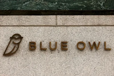 Blue Owl Credit Fund Raises 500 Million Dollars in Bonds