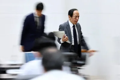 เงินเยนอ่อนค่าและ Fed สายเหยี่ยวกดดัน BOJ ขึ้นดอกเบี้ย