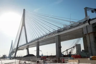 Ponte Detroit-Windsor abre apesar de ameaças de Trump