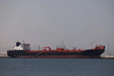 Brent crude rose to $92.77 a barrel after President Trump signaled potential new strikes against Iranian infrastructure following recent military exchanges. While falling U.S. inventories support prices, ongoing tensions in the Strait of Hormuz continue to impact global supply stability.