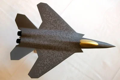 A Airbus está a explorar uma nova aliança de defesa com a Saab na sequência da rutura do projeto FCAS com a Dassault Aviation. Embora o programa GCAP liderado pelo Reino Unido continue a ser uma opção, oficiais alemães e suecos realizaram conversas conceptuais para alinhar objetivos militares.