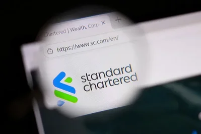Dalu Ajene ซีอีโอประจำภูมิภาคแอฟริกาของ Standard Chartered รายงานว่าการเปลี่ยนแปลงด้านกฎระเบียบและการยกเลิกการอุดหนุนในประเทศอย่างไนจีเรียและอียิปต์กำลังดึงดูดเงินทุนภาคเอกชนและการลงทุนจากกลุ่มประเทศอ่าวอาหรับ ซึ่งช่วยชดเชยความช่วยเหลือระหว่างประเทศที่ลดลงในขณะที่รัฐบาลต่างๆ ปรับปรุงความโปร่งใสและนโยบายธนาคารกลาง
