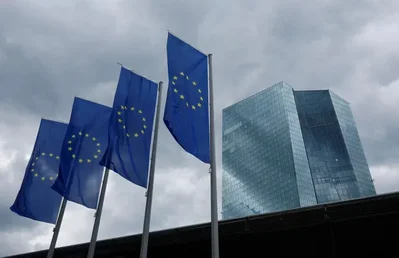 ECBはエネルギー価格の上昇と2%の目標を上回るインフレに対応するため、約3年ぶりとなる利上げに踏み切りました。ラガルド総裁は、経済成長が停滞しているものの、価格圧力がさらに拡大するようであれば、追加の金融引き締めを行う可能性があることを示唆しています。