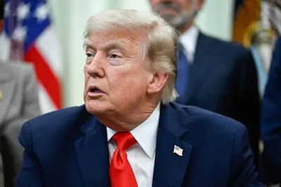 ドナルド・トランプ大統領は、肥料価格の高騰により苦境に立たされている農家を支援するため、さまざまな手段を模索していることを明らかにしました。現時点では具体的な支援内容の詳細は発表されていませんが、大統領は農家の負担軽減に向けた意向を示しています。